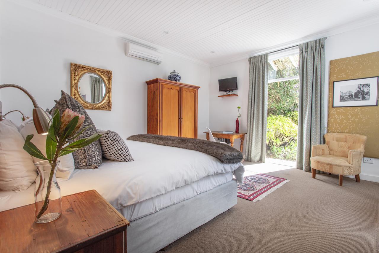 22 Die Laan Guest House Stellenbosch Bagian luar foto