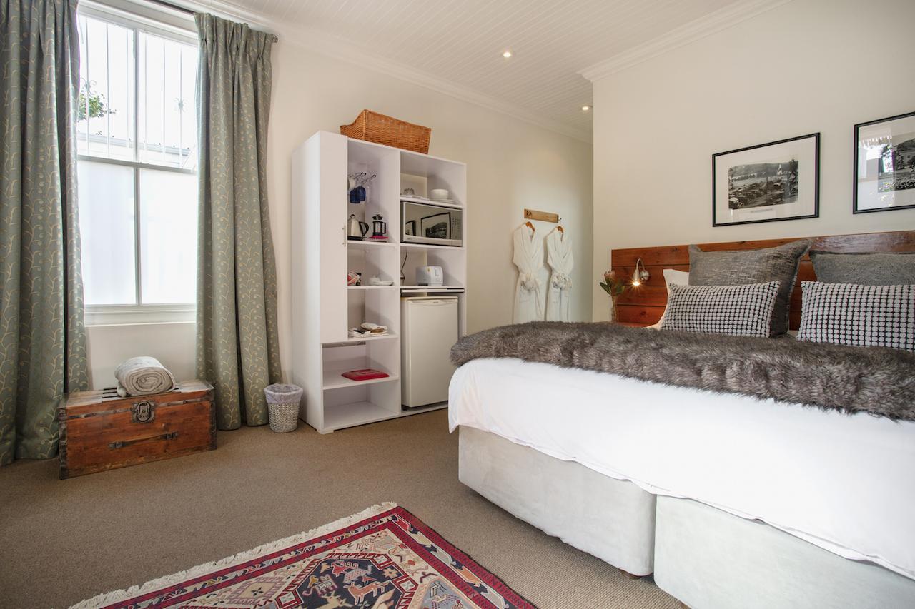 22 Die Laan Guest House Stellenbosch Bagian luar foto