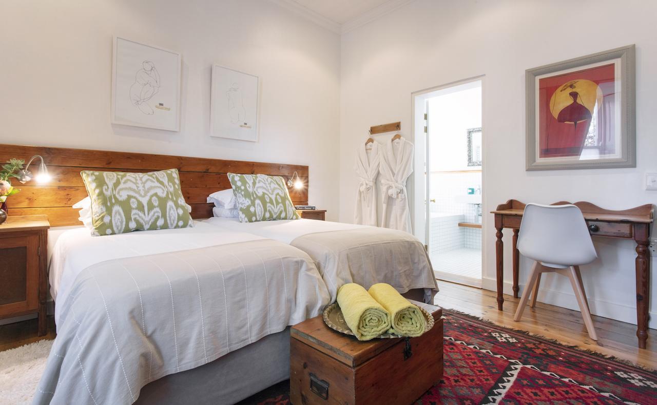 22 Die Laan Guest House Stellenbosch Bagian luar foto